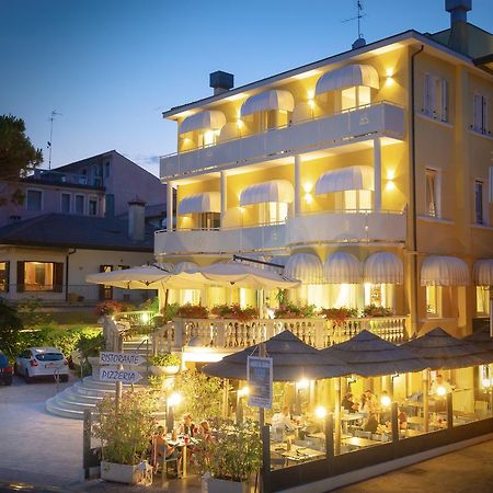 Hotel Le Lampare Caorle Extérieur photo
