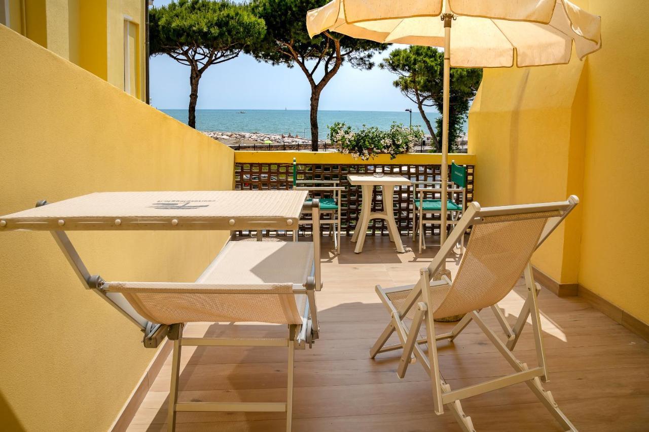 Hotel Le Lampare Caorle Extérieur photo