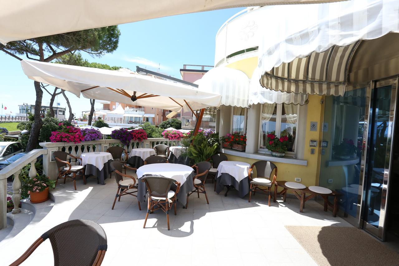 Hotel Le Lampare Caorle Extérieur photo