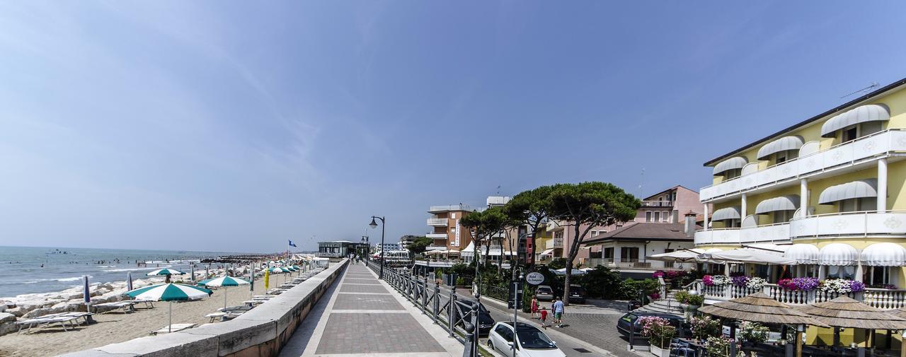 Hotel Le Lampare Caorle Extérieur photo
